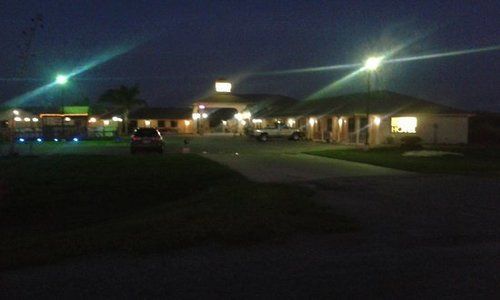 Riviera Inn And Suites المظهر الخارجي الصورة